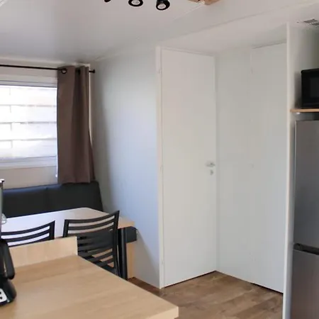 Mobil-home Confortable Avec Terrasse A - Api-1-52-730 Κάμπινγκ Bormes-les-Mimosas